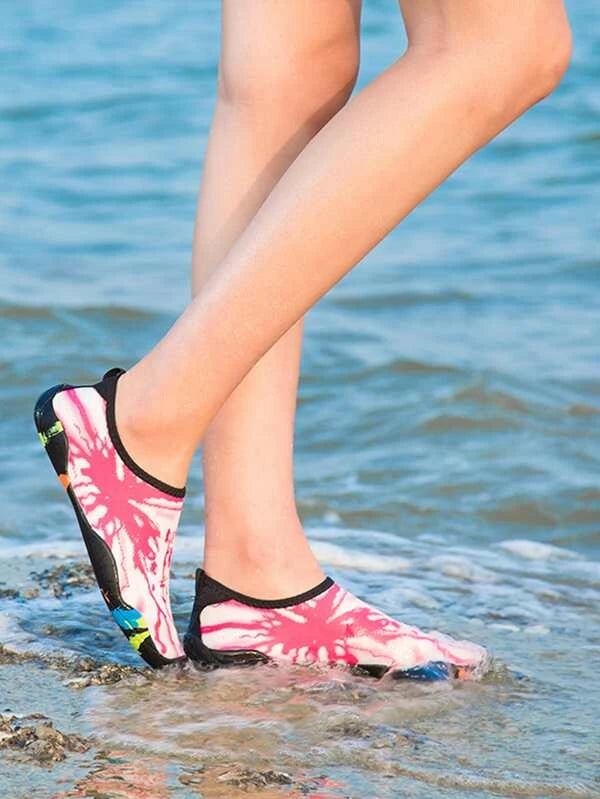 Sporty Aqua Socks For Women, Colorblock Slip-on Water Shoes