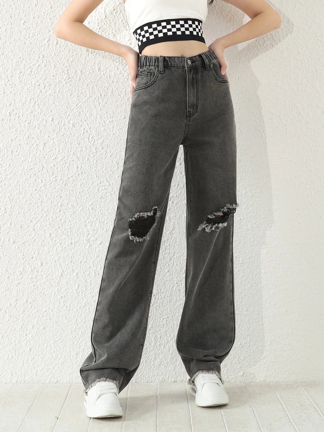 Teen Girls Raw Hem Ripped Straight Leg Jeans