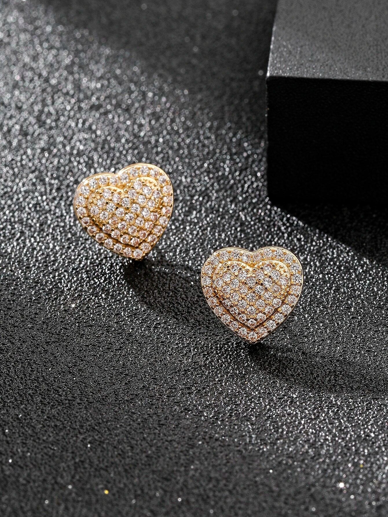 Cubic Zirconia Heart Decor Stud Earrings