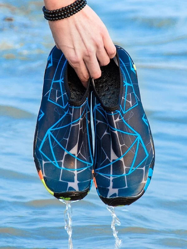 Sporty Aqua Socks For Women, Geometric Pattern Slip-on Water Shoes