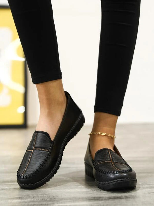 EMERY ROSE Minimalist Flat Loafers