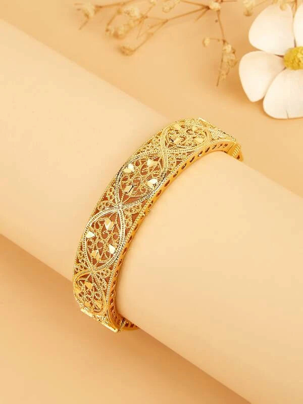 Hollow Out Bangle