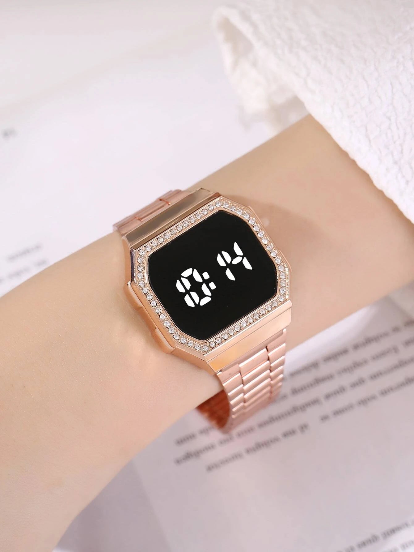 1pc Rhinestone Decor Electronic Watch